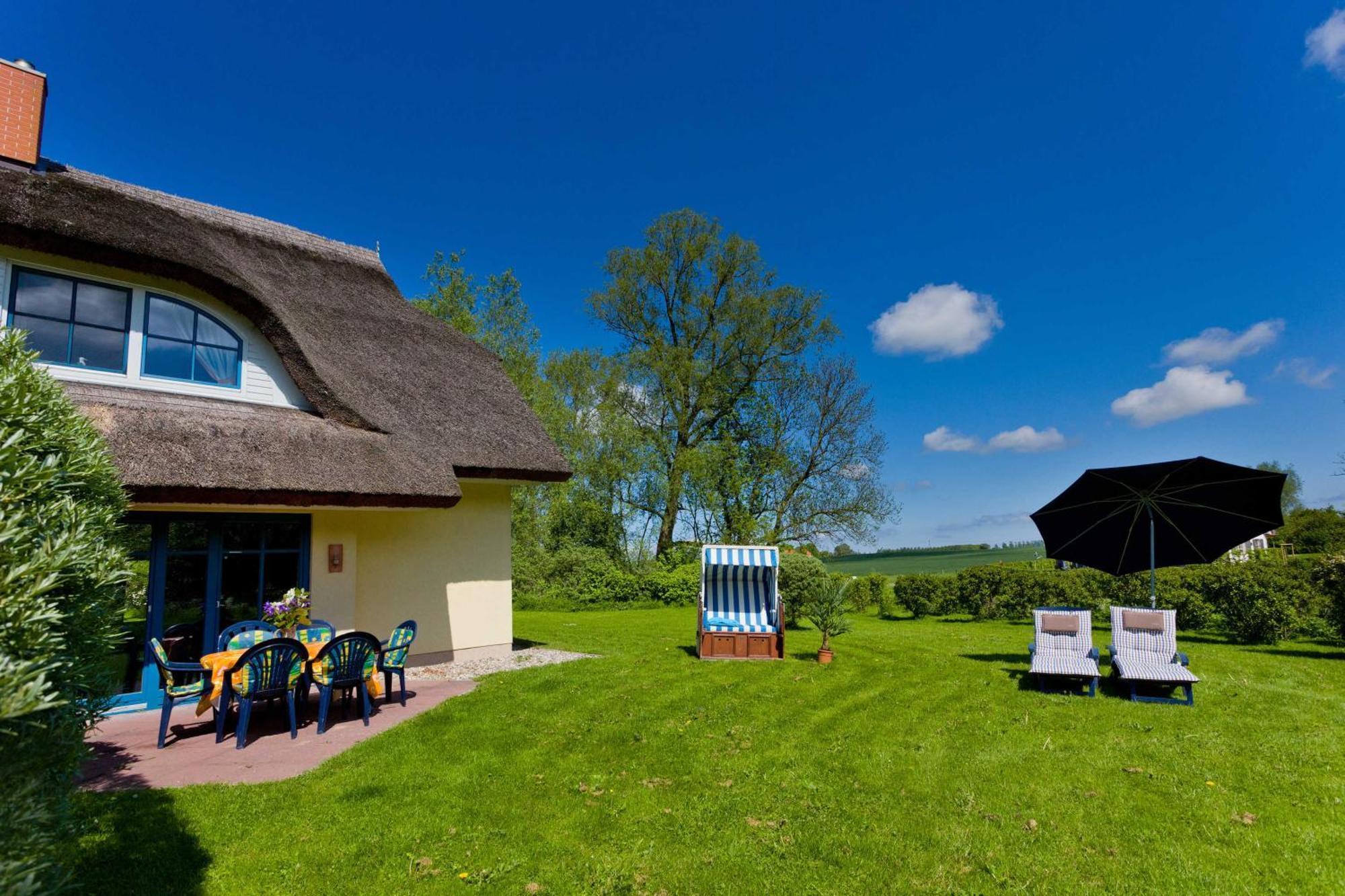 Reetdachhaus Eibe 2, Kaminofen, Sauna, 8 Personen, W-Lan Villa Puddemin Esterno foto